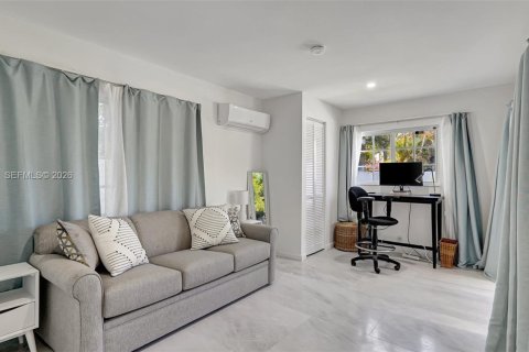 Villa ou maison à vendre à Hollywood, Floride: 3 chambres, 161.28 m2 № 2010848 - photo 18