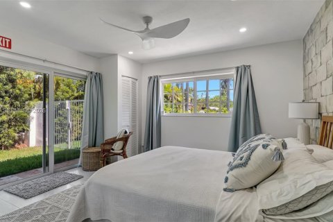 Villa ou maison à vendre à Hollywood, Floride: 3 chambres, 161.28 m2 № 2010848 - photo 22