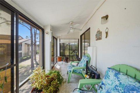 Condo in Englewood, Florida, 2 bedrooms  № 2094835 - photo 23