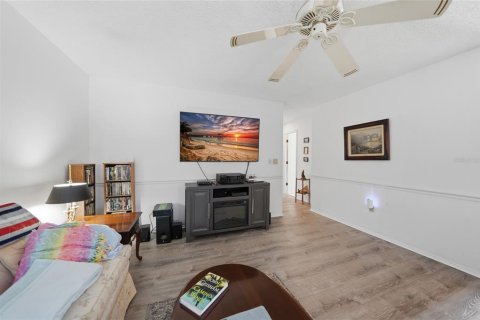Condo in Englewood, Florida, 2 bedrooms  № 2094835 - photo 3