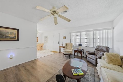 Condo in Englewood, Florida, 2 bedrooms  № 2094835 - photo 5