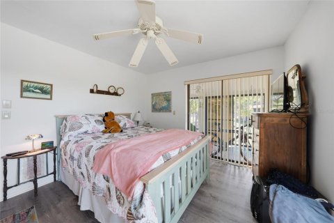 Condo in Englewood, Florida, 2 bedrooms  № 2094835 - photo 17