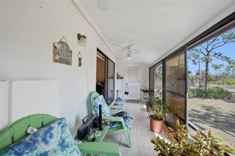 Condo in Englewood, Florida, 2 bedrooms  № 2094835 - photo 21