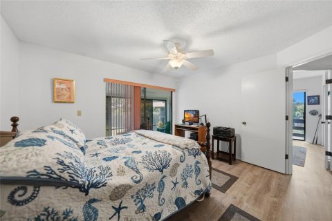 Condo in Englewood, Florida, 2 bedrooms  № 2094835 - photo 13