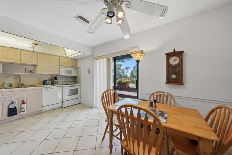 Condo in Englewood, Florida, 2 bedrooms  № 2094835 - photo 6