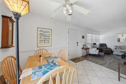 Condo in Englewood, Florida, 2 bedrooms  № 2094835 - photo 7