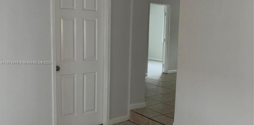 Condo à Hollywood, Floride, 2 chambres № 1926406