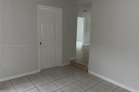 Copropriété à louer à Hollywood, Floride: 2 chambres, 199.09 m2 № 1926406 - photo 2