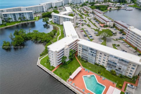 Condominio en venta en Aventura, Florida, 1 dormitorio, 72.46 m2 № 1977485 - foto 6