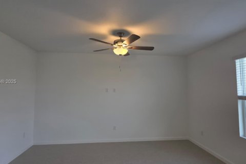 House in Port St. Lucie, Florida 5 bedrooms, 236.9 sq.m. № 1941042 - photo 22