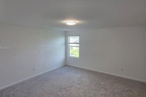 House in Port St. Lucie, Florida 5 bedrooms, 236.9 sq.m. № 1941042 - photo 19