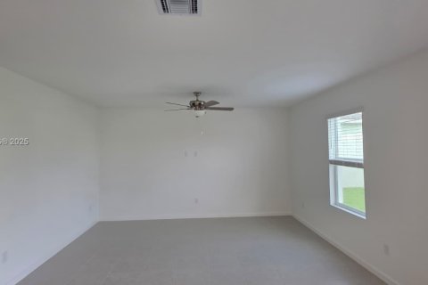 House in Port St. Lucie, Florida 5 bedrooms, 236.9 sq.m. № 1941042 - photo 20