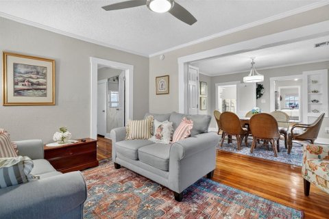 House in Mount Dora, Florida 4 bedrooms, 156.08 sq.m. № 2197999 - photo 16