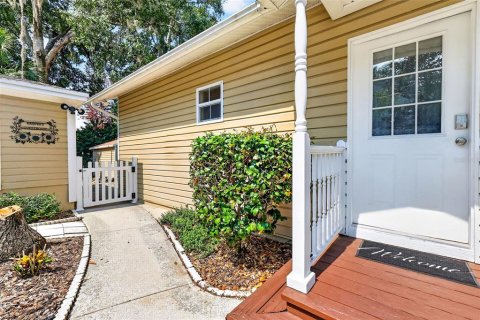 House in Mount Dora, Florida 4 bedrooms, 156.08 sq.m. № 2197999 - photo 5