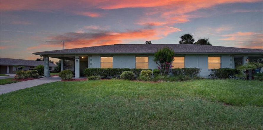 Condo in Sun City Center, Florida, 2 bedrooms  № 2395875