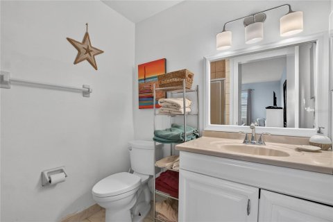 Condo in Sun City Center, Florida, 2 bedrooms  № 2395875 - photo 28