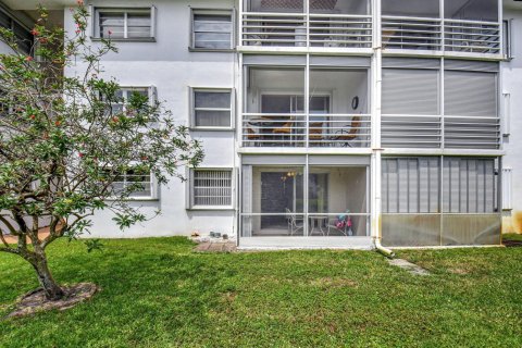 Condo in Boca Raton, Florida, 2 bedrooms  № 1103166 - photo 1