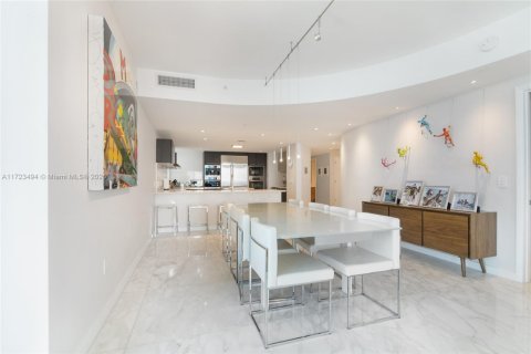 Condominio en alquiler en Sunny Isles Beach, Florida, 4 dormitorios, 222.41 m2 № 2088478 - foto 5