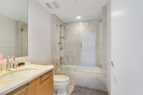 Condominio en alquiler en Sunny Isles Beach, Florida, 4 dormitorios, 222.41 m2 № 2088478 - foto 11