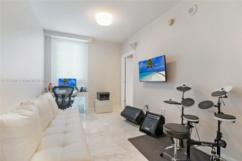 Condominio en alquiler en Sunny Isles Beach, Florida, 4 dormitorios, 222.41 m2 № 2088478 - foto 14