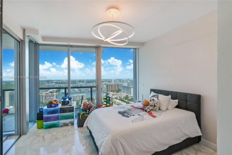 Condominio en alquiler en Sunny Isles Beach, Florida, 4 dormitorios, 222.41 m2 № 2088478 - foto 12