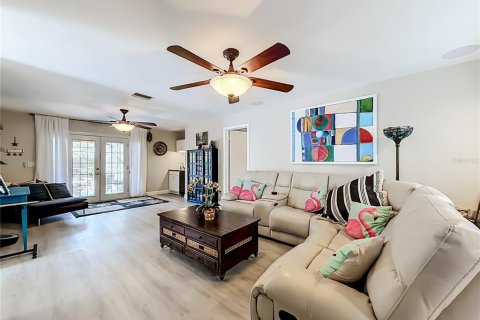 Villa ou maison à vendre à Saint Petersburg, Floride: 5 chambres, 255.48 m2 № 2149963 - photo 26