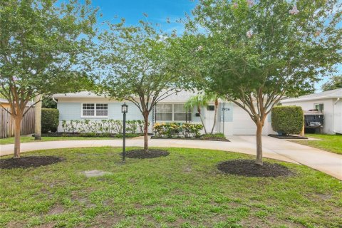 Villa ou maison à vendre à Saint Petersburg, Floride: 5 chambres, 255.48 m2 № 2149963 - photo 5