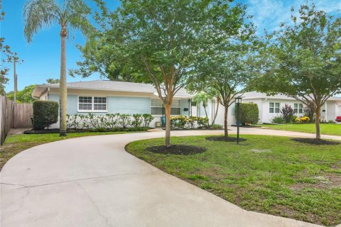 Villa ou maison à vendre à Saint Petersburg, Floride: 5 chambres, 255.48 m2 № 2149963 - photo 4