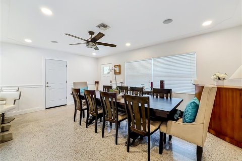 Villa ou maison à vendre à Saint Petersburg, Floride: 5 chambres, 255.48 m2 № 2149963 - photo 8