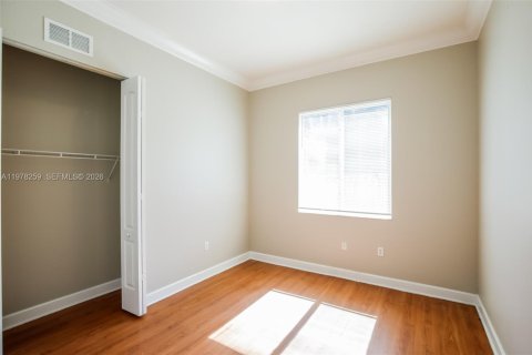 House in Miami, Florida 5 bedrooms, 229 sq.m. № 2041893 - photo 14