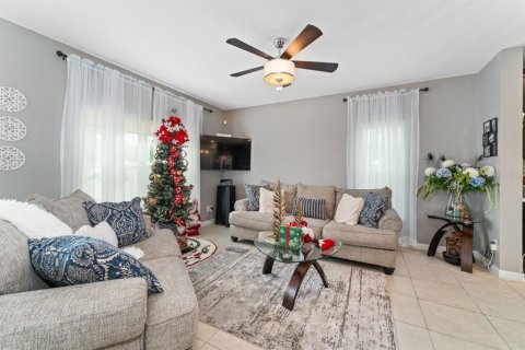 Casa en venta en Kissimmee, Florida, 4 dormitorios, 166.85 m2 № 1894455 - foto 14