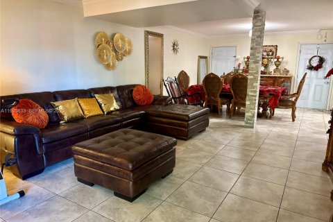 Купить кондоминиум в Майами, Флорида 2 спальни, 139.54м2, № 1994006 - фото 2