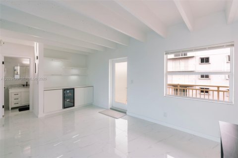 Condo in Lantana, Florida, 1 bedroom  № 2186317 - photo 11
