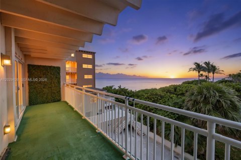 Condo in Lantana, Florida, 1 bedroom № 2186317