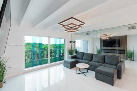 Condo in Lantana, Florida, 1 bedroom  № 2186317 - photo 7