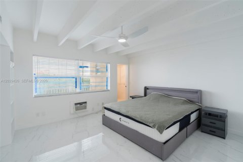 Condo in Lantana, Florida, 1 bedroom  № 2186317 - photo 22