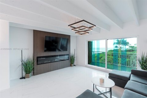 Condo in Lantana, Florida, 1 bedroom  № 2186317 - photo 8