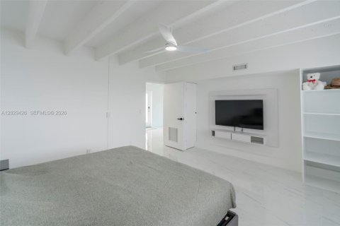 Condo in Lantana, Florida, 1 bedroom  № 2186317 - photo 24