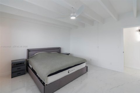 Condo in Lantana, Florida, 1 bedroom  № 2186317 - photo 23