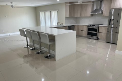 Купить виллу или дом в Холливуд, Флорида 3 спальни, 157.93м2, № 1981752 - фото 7