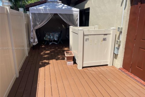 Купить виллу или дом в Холливуд, Флорида 3 спальни, 157.93м2, № 1981752 - фото 28