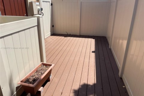 Купить виллу или дом в Холливуд, Флорида 3 спальни, 157.93м2, № 1981752 - фото 27