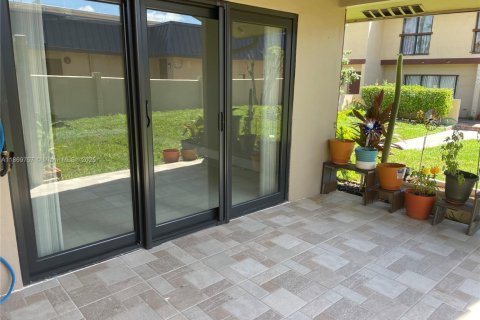 Купить виллу или дом в Холливуд, Флорида 3 спальни, 157.93м2, № 1981752 - фото 30