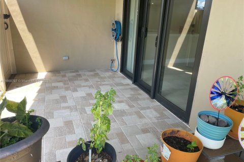 Купить виллу или дом в Холливуд, Флорида 3 спальни, 157.93м2, № 1981752 - фото 29