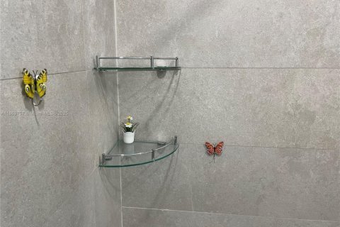 Купить виллу или дом в Холливуд, Флорида 3 спальни, 157.93м2, № 1981752 - фото 17