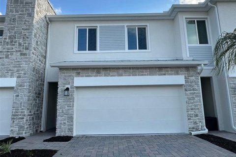 Townhouse in Davenport, Florida 3 bedrooms, 173.17 sq.m. № 2400372