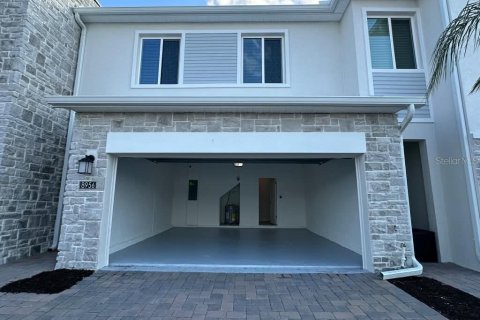 Townhouse in Davenport, Florida 3 bedrooms, 173.17 sq.m. № 2400372 - photo 2