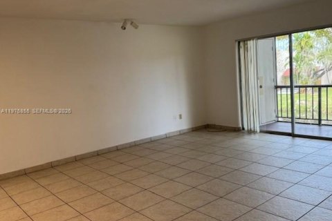 Снять в аренду кондоминиум в Майами, Флорида 2 спальни, 82.78м2, № 2079670 - фото 8