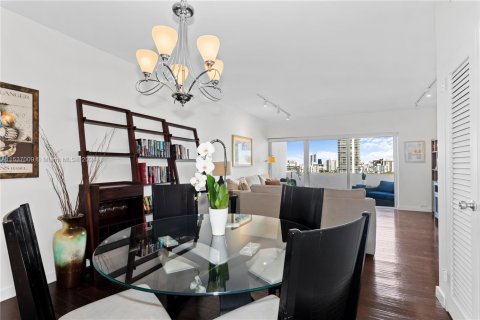 Copropriété à vendre à Miami Beach, Floride: 1 chambre, 79.99 m2 № 2016163 - photo 6