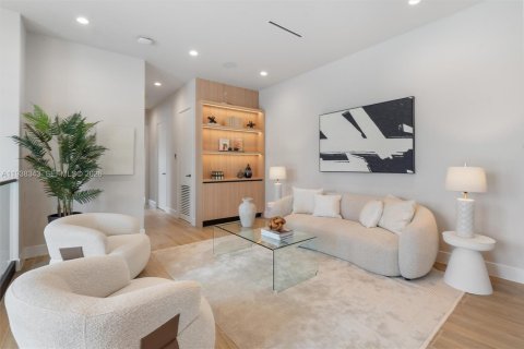 Adosado en venta en Fort Lauderdale, Florida, 3 dormitorios, 240.99 m2 № 1995876 - foto 20